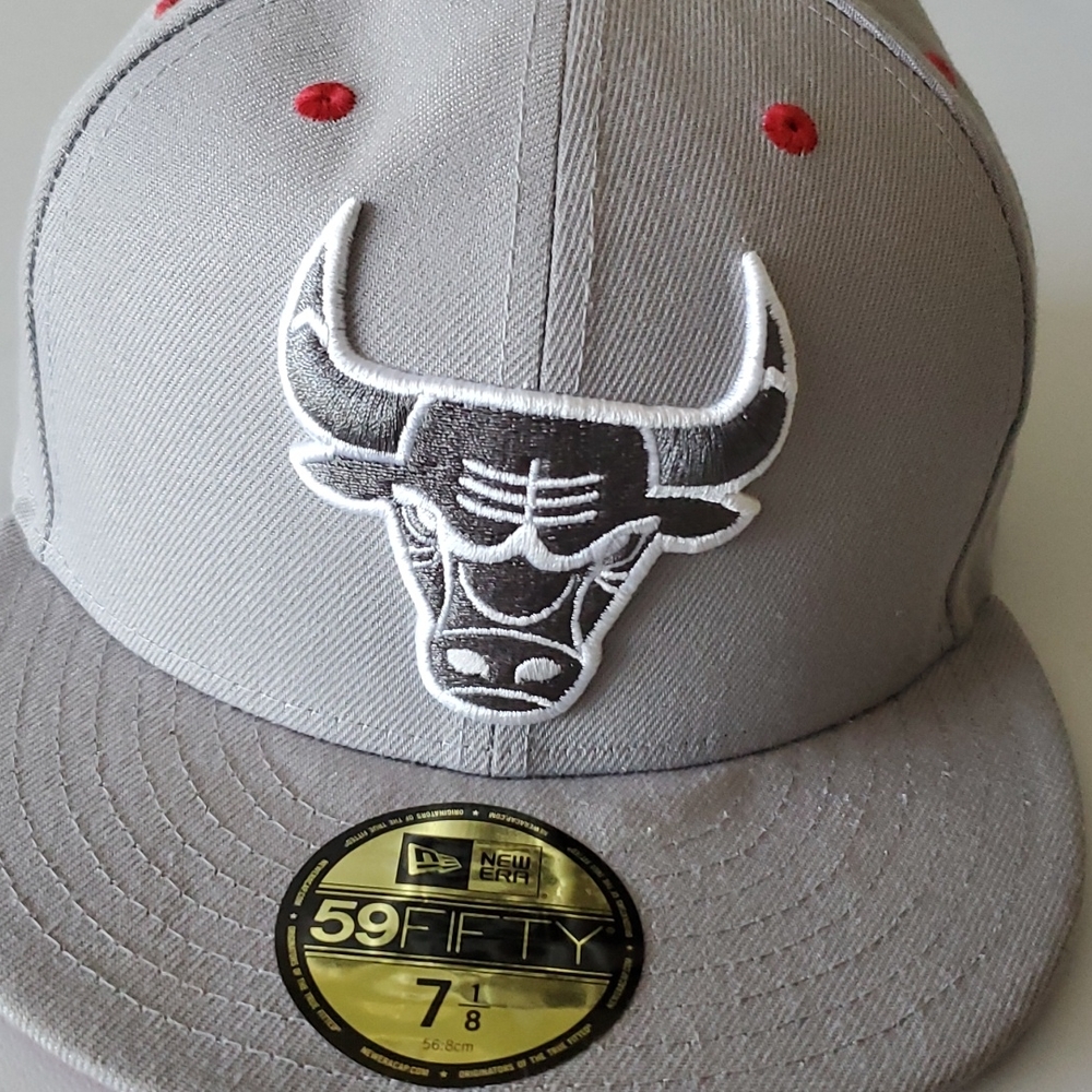 Chicago Bulls Hat - Picture 2 of 3